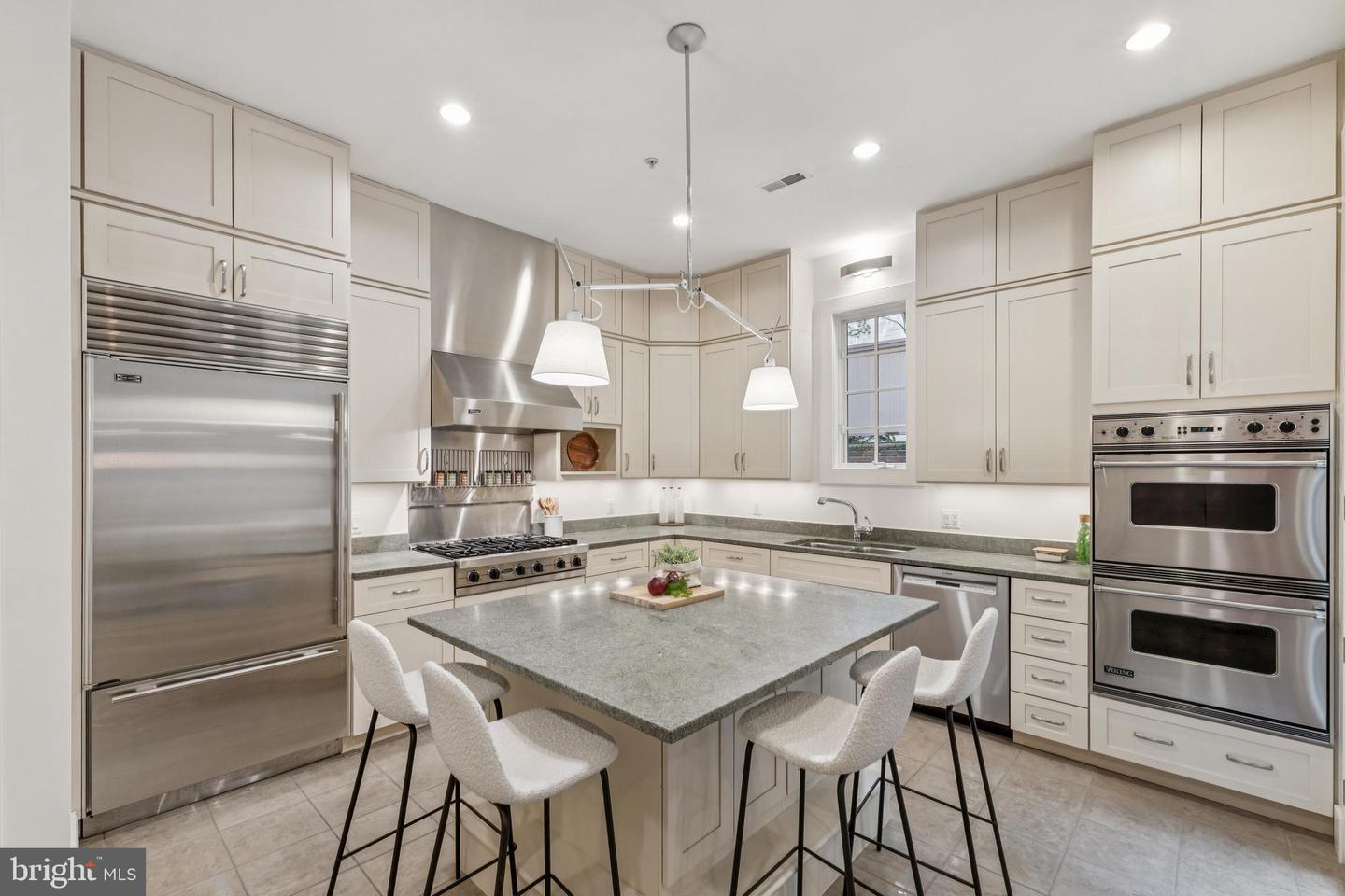 2915 38TH ST NW, WASHINGTON, District Of Columbia 20016, 4 Bedrooms Bedrooms, ,3 BathroomsBathrooms,Residential,For sale,2915 38TH ST NW,DCDC2224418 MLS # DCDC2224418