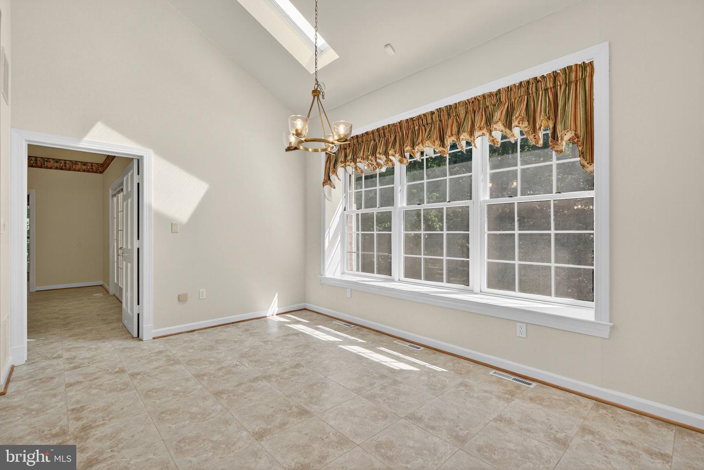 8363 S CREEDMORE SOUTH DR, WARRENTON, Virginia 20187, 3 Bedrooms Bedrooms, ,4 BathroomsBathrooms,Residential,For sale,8363 S CREEDMORE SOUTH DR,VAFQ2018490 MLS # VAFQ2018490