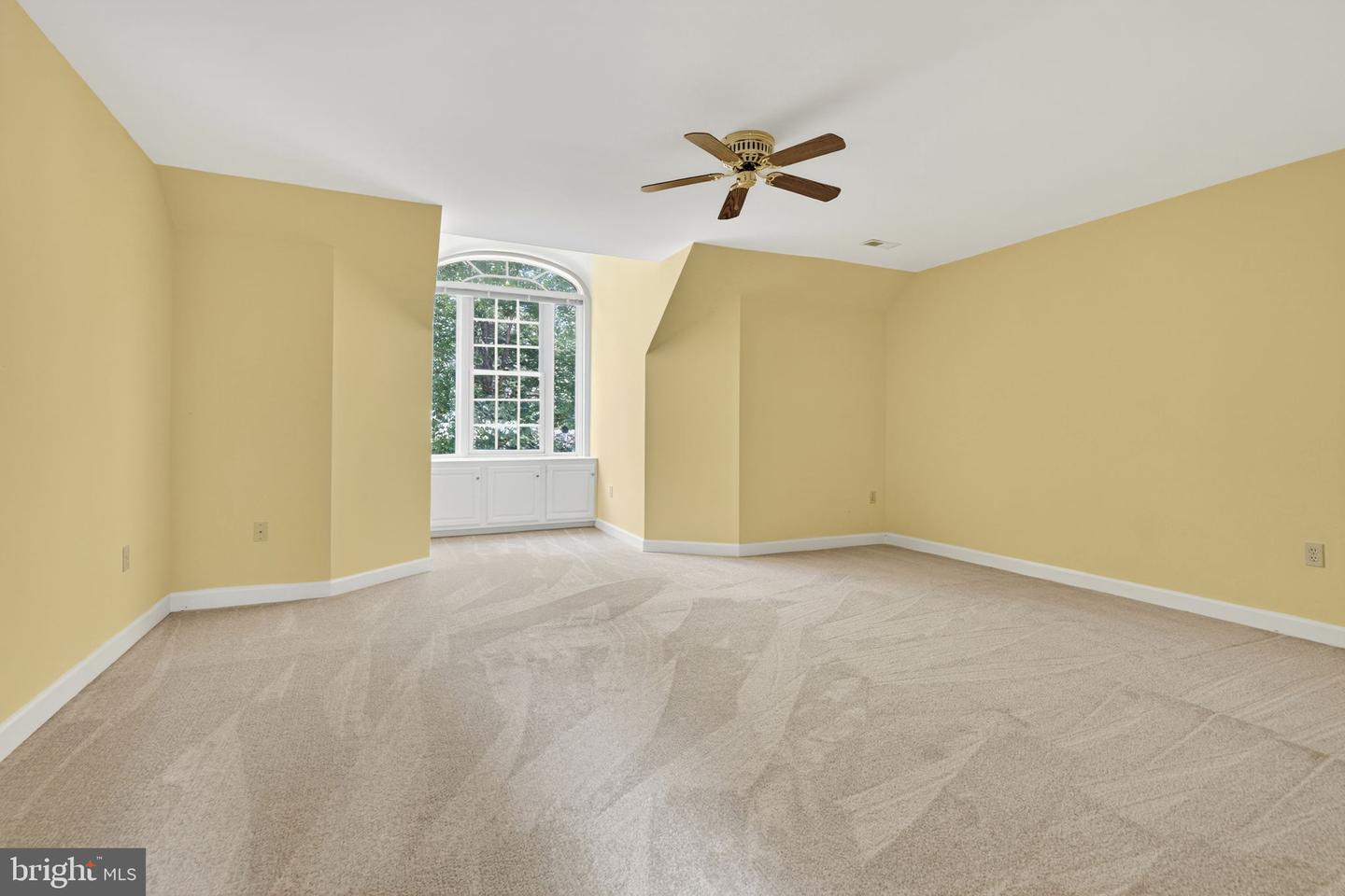 8363 S CREEDMORE SOUTH DR, WARRENTON, Virginia 20187, 3 Bedrooms Bedrooms, ,4 BathroomsBathrooms,Residential,For sale,8363 S CREEDMORE SOUTH DR,VAFQ2018490 MLS # VAFQ2018490