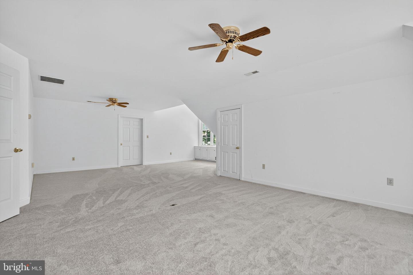 8363 S CREEDMORE SOUTH DR, WARRENTON, Virginia 20187, 3 Bedrooms Bedrooms, ,4 BathroomsBathrooms,Residential,For sale,8363 S CREEDMORE SOUTH DR,VAFQ2018490 MLS # VAFQ2018490