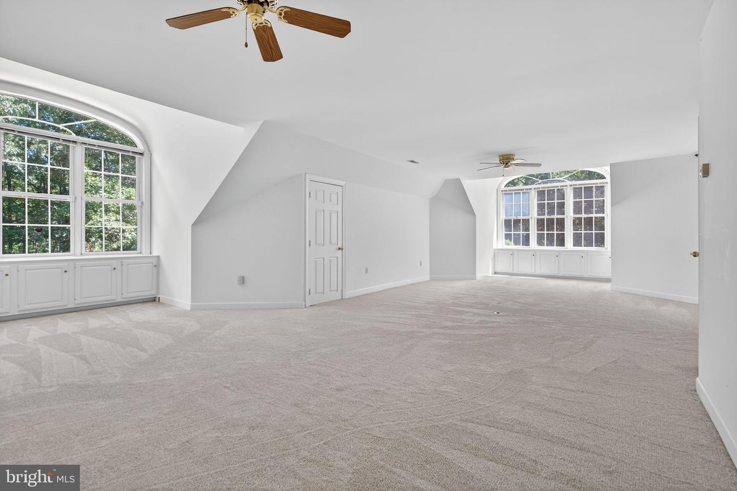 8363 S CREEDMORE SOUTH DR, WARRENTON, Virginia 20187, 3 Bedrooms Bedrooms, ,4 BathroomsBathrooms,Residential,For sale,8363 S CREEDMORE SOUTH DR,VAFQ2018490 MLS # VAFQ2018490