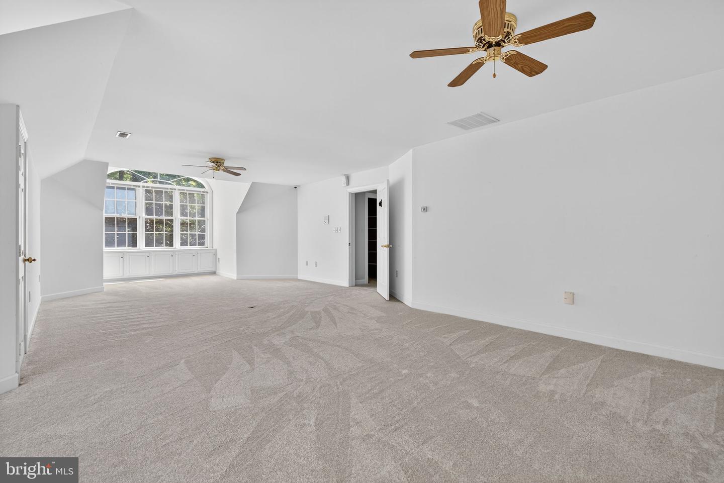 8363 S CREEDMORE SOUTH DR, WARRENTON, Virginia 20187, 3 Bedrooms Bedrooms, ,4 BathroomsBathrooms,Residential,For sale,8363 S CREEDMORE SOUTH DR,VAFQ2018490 MLS # VAFQ2018490