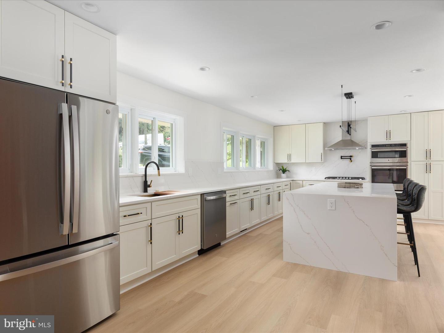 1502 MIDDLEBURY DR, ALEXANDRIA, Virginia 22307, 5 Bedrooms Bedrooms, 17 Rooms Rooms,3 BathroomsBathrooms,Residential,For sale,1502 MIDDLEBURY DR,VAFX2269452 MLS # VAFX2269452
