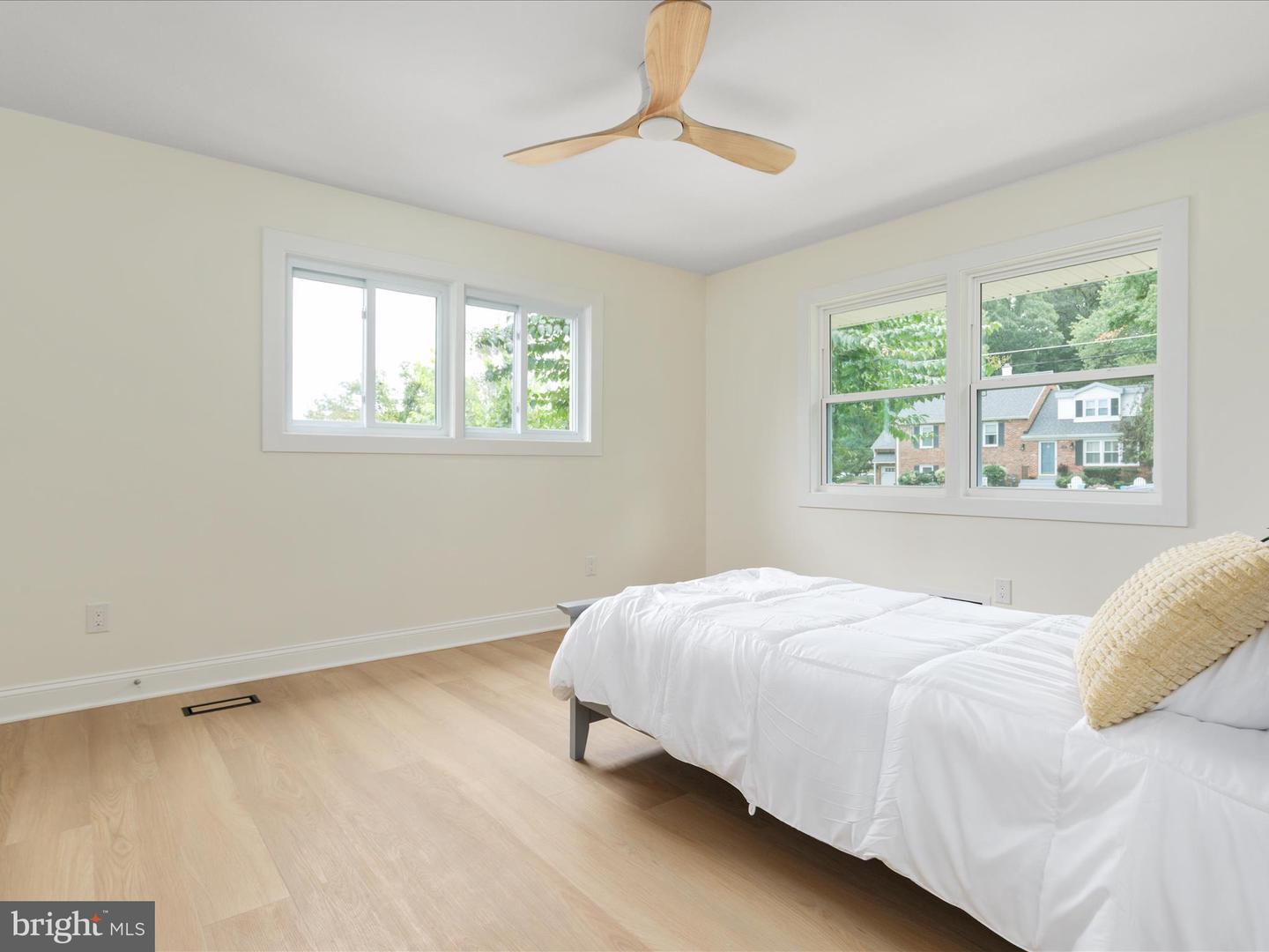 1502 MIDDLEBURY DR, ALEXANDRIA, Virginia 22307, 5 Bedrooms Bedrooms, 17 Rooms Rooms,3 BathroomsBathrooms,Residential,For sale,1502 MIDDLEBURY DR,VAFX2269452 MLS # VAFX2269452