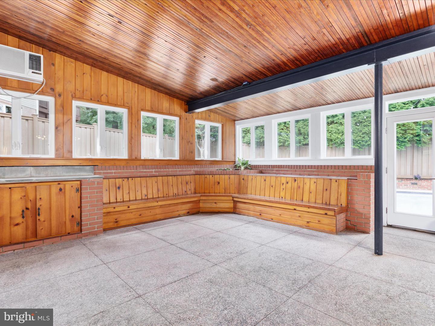 1502 MIDDLEBURY DR, ALEXANDRIA, Virginia 22307, 5 Bedrooms Bedrooms, 17 Rooms Rooms,3 BathroomsBathrooms,Residential,For sale,1502 MIDDLEBURY DR,VAFX2269452 MLS # VAFX2269452