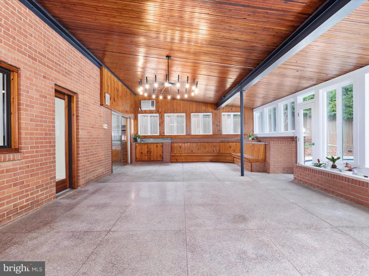 1502 MIDDLEBURY DR, ALEXANDRIA, Virginia 22307, 5 Bedrooms Bedrooms, 17 Rooms Rooms,3 BathroomsBathrooms,Residential,For sale,1502 MIDDLEBURY DR,VAFX2269452 MLS # VAFX2269452