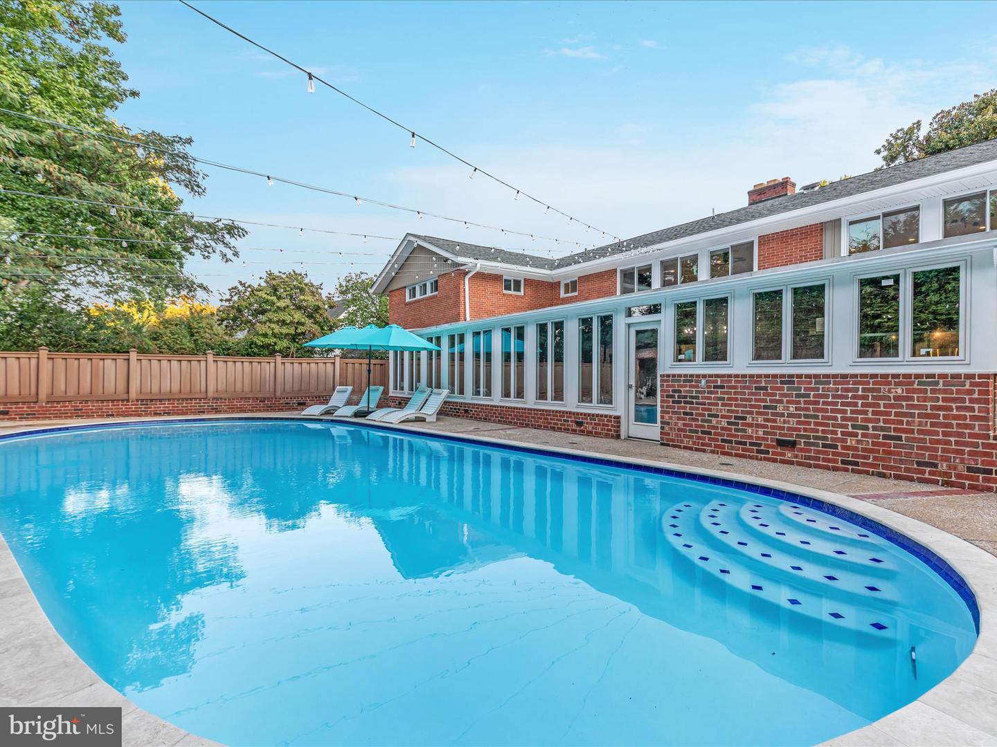1502 MIDDLEBURY DR, ALEXANDRIA, Virginia 22307, 5 Bedrooms Bedrooms, 17 Rooms Rooms,3 BathroomsBathrooms,Residential,For sale,1502 MIDDLEBURY DR,VAFX2269452 MLS # VAFX2269452