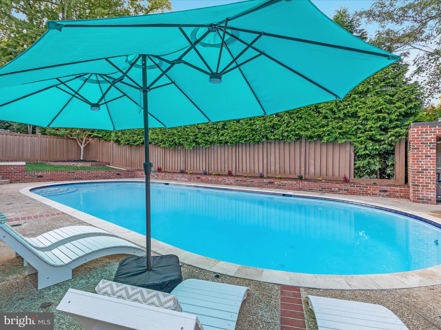 1502 MIDDLEBURY DR, ALEXANDRIA, Virginia 22307, 5 Bedrooms Bedrooms, 17 Rooms Rooms,3 BathroomsBathrooms,Residential,For sale,1502 MIDDLEBURY DR,VAFX2269452 MLS # VAFX2269452