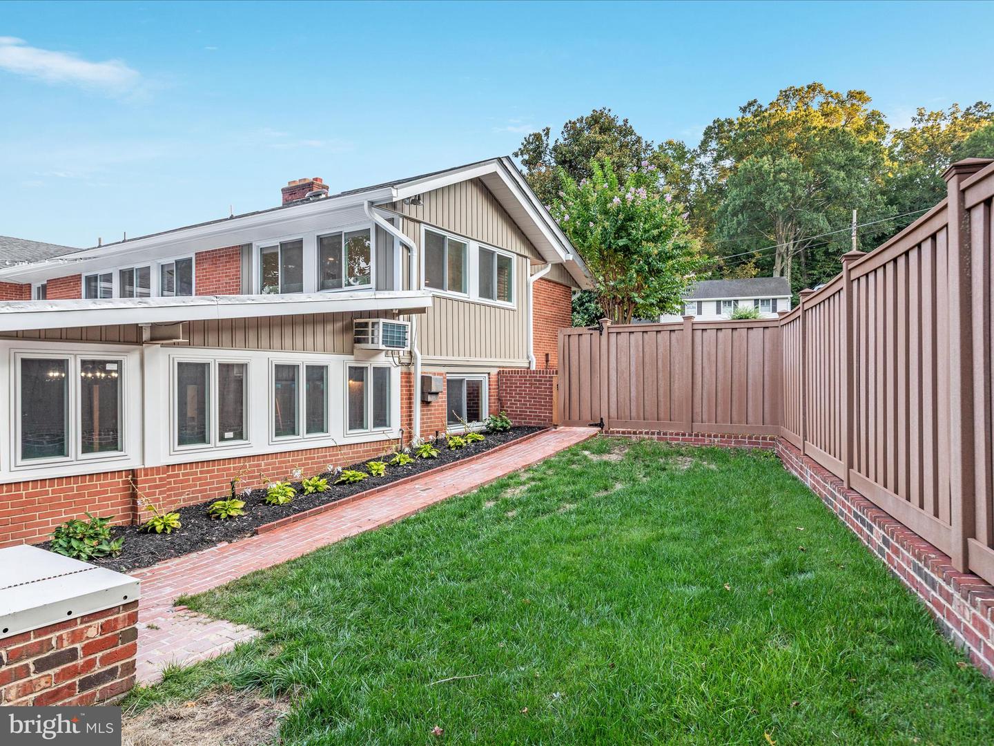 1502 MIDDLEBURY DR, ALEXANDRIA, Virginia 22307, 5 Bedrooms Bedrooms, 17 Rooms Rooms,3 BathroomsBathrooms,Residential,For sale,1502 MIDDLEBURY DR,VAFX2269452 MLS # VAFX2269452