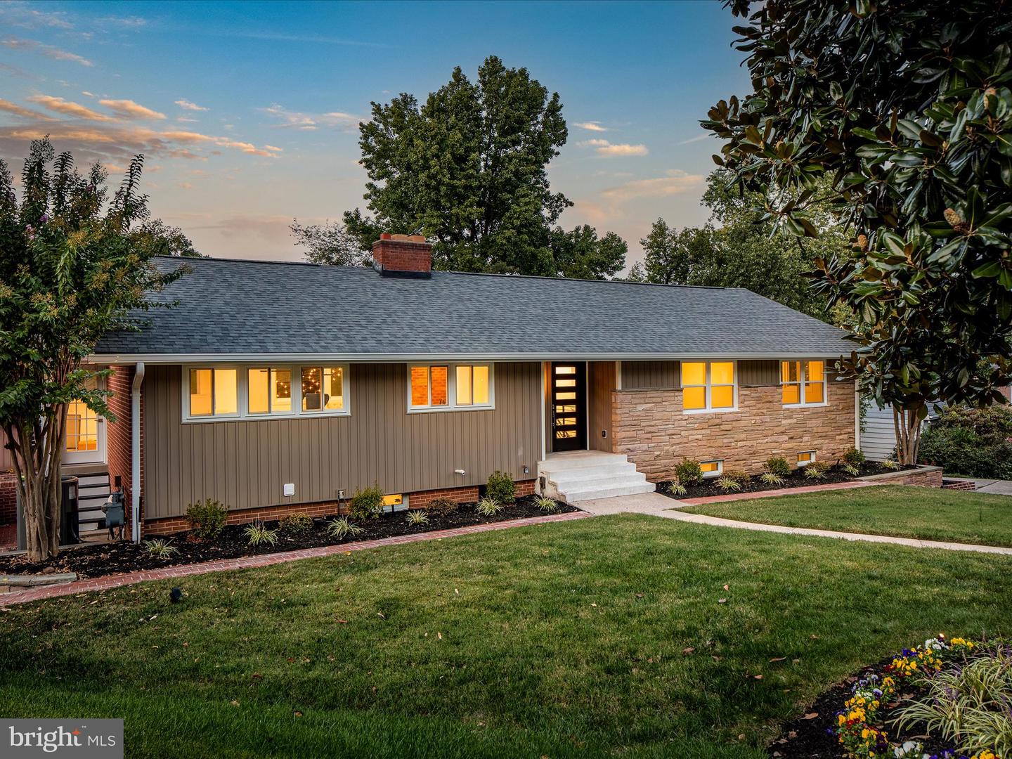 1502 MIDDLEBURY DR, ALEXANDRIA, Virginia 22307, 5 Bedrooms Bedrooms, 17 Rooms Rooms,3 BathroomsBathrooms,Residential,For sale,1502 MIDDLEBURY DR,VAFX2269452 MLS # VAFX2269452