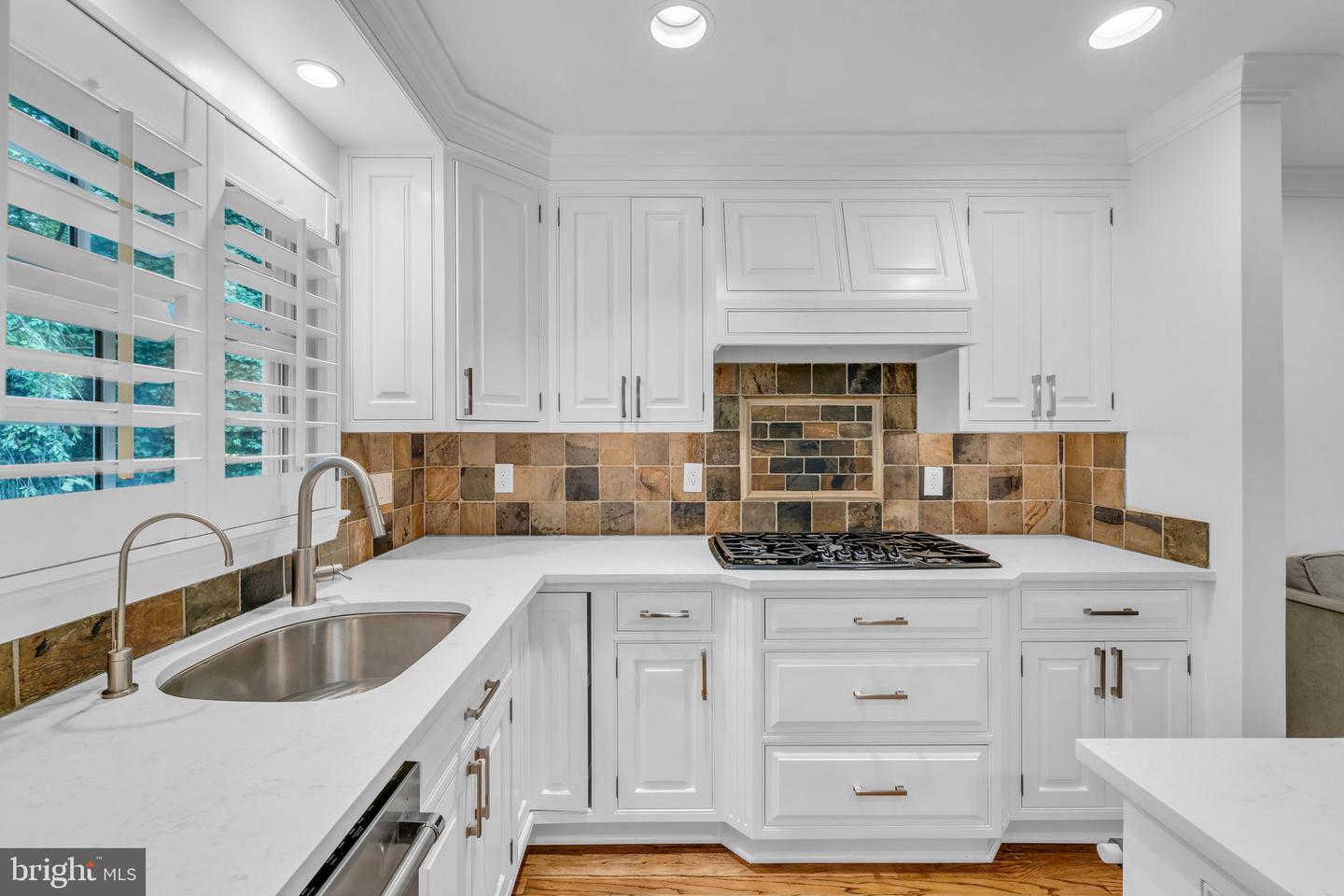 7204 EVANS MILL RD, MCLEAN, Virginia 22101, 4 Bedrooms Bedrooms, ,4 BathroomsBathrooms,Residential,For sale,7204 EVANS MILL RD,VAFX2269458 MLS # VAFX2269458