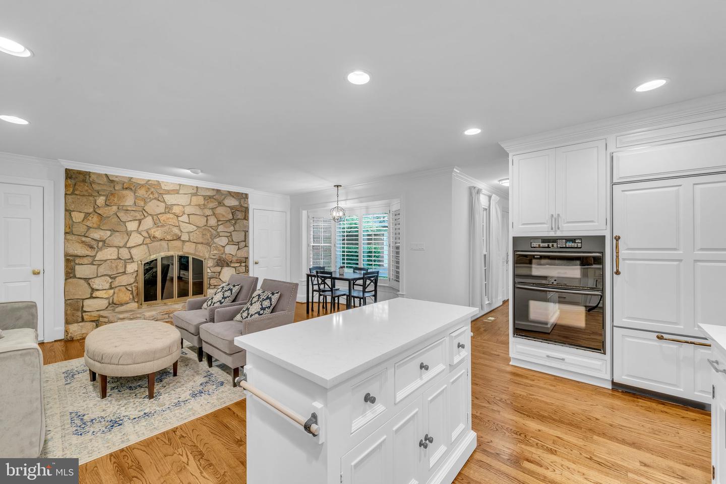 7204 EVANS MILL RD, MCLEAN, Virginia 22101, 4 Bedrooms Bedrooms, ,4 BathroomsBathrooms,Residential,For sale,7204 EVANS MILL RD,VAFX2269458 MLS # VAFX2269458