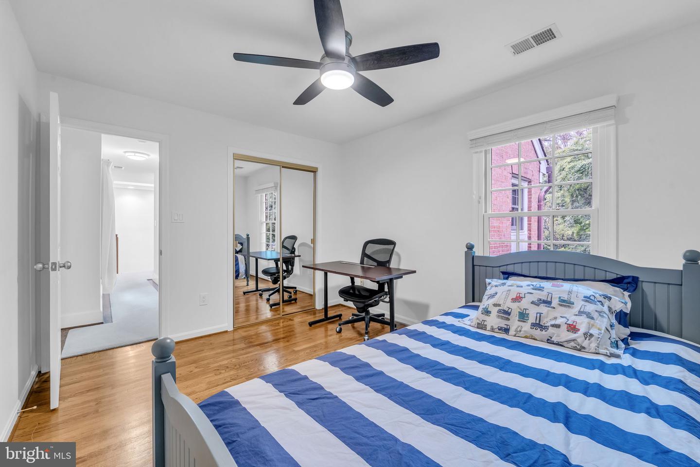 7204 EVANS MILL RD, MCLEAN, Virginia 22101, 4 Bedrooms Bedrooms, ,4 BathroomsBathrooms,Residential,For sale,7204 EVANS MILL RD,VAFX2269458 MLS # VAFX2269458