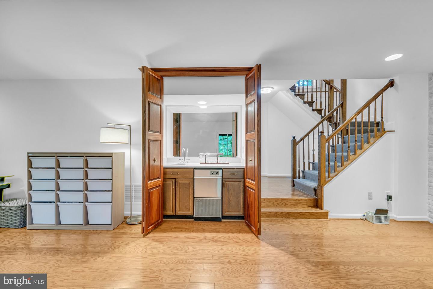 7204 EVANS MILL RD, MCLEAN, Virginia 22101, 4 Bedrooms Bedrooms, ,4 BathroomsBathrooms,Residential,For sale,7204 EVANS MILL RD,VAFX2269458 MLS # VAFX2269458