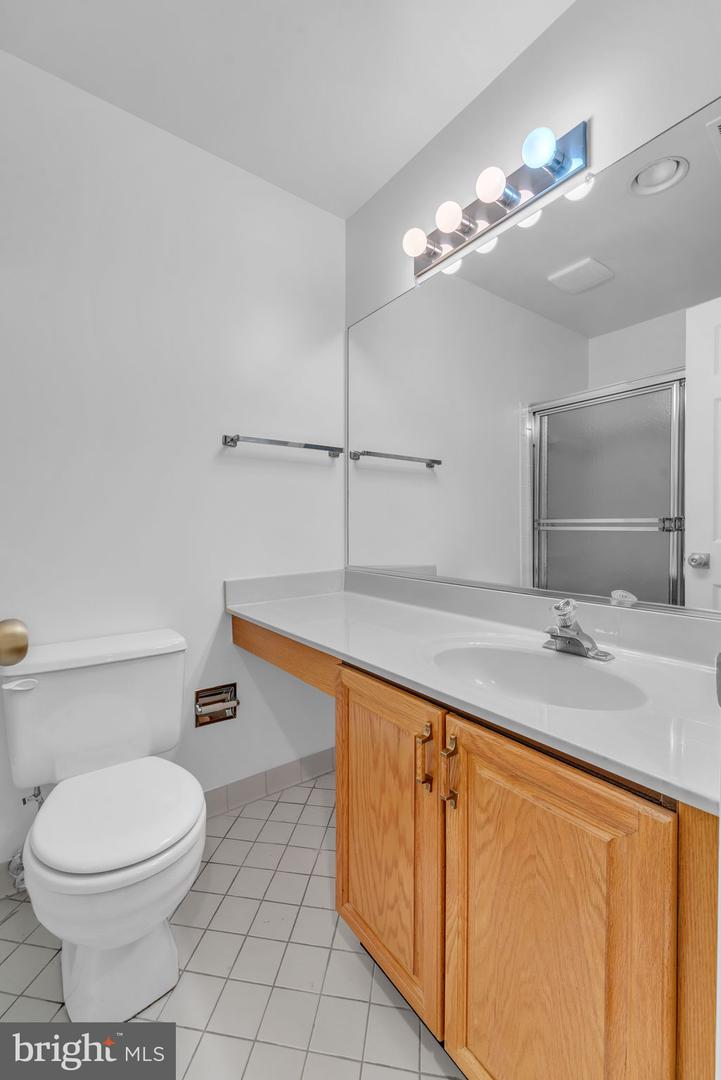 7204 EVANS MILL RD, MCLEAN, Virginia 22101, 4 Bedrooms Bedrooms, ,4 BathroomsBathrooms,Residential,For sale,7204 EVANS MILL RD,VAFX2269458 MLS # VAFX2269458