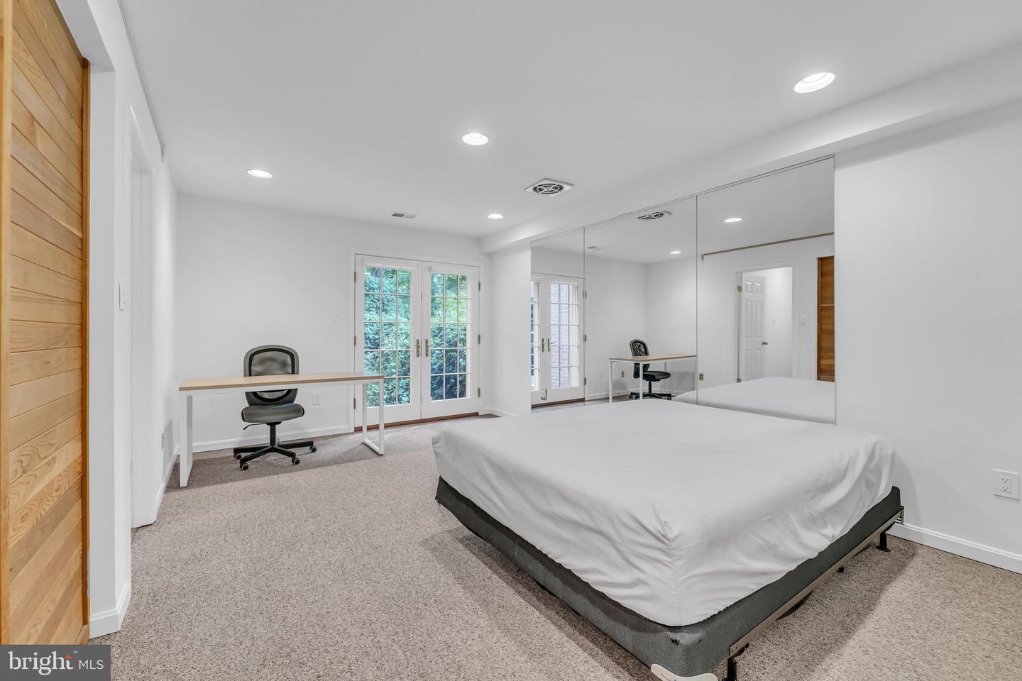 7204 EVANS MILL RD, MCLEAN, Virginia 22101, 4 Bedrooms Bedrooms, ,4 BathroomsBathrooms,Residential,For sale,7204 EVANS MILL RD,VAFX2269458 MLS # VAFX2269458