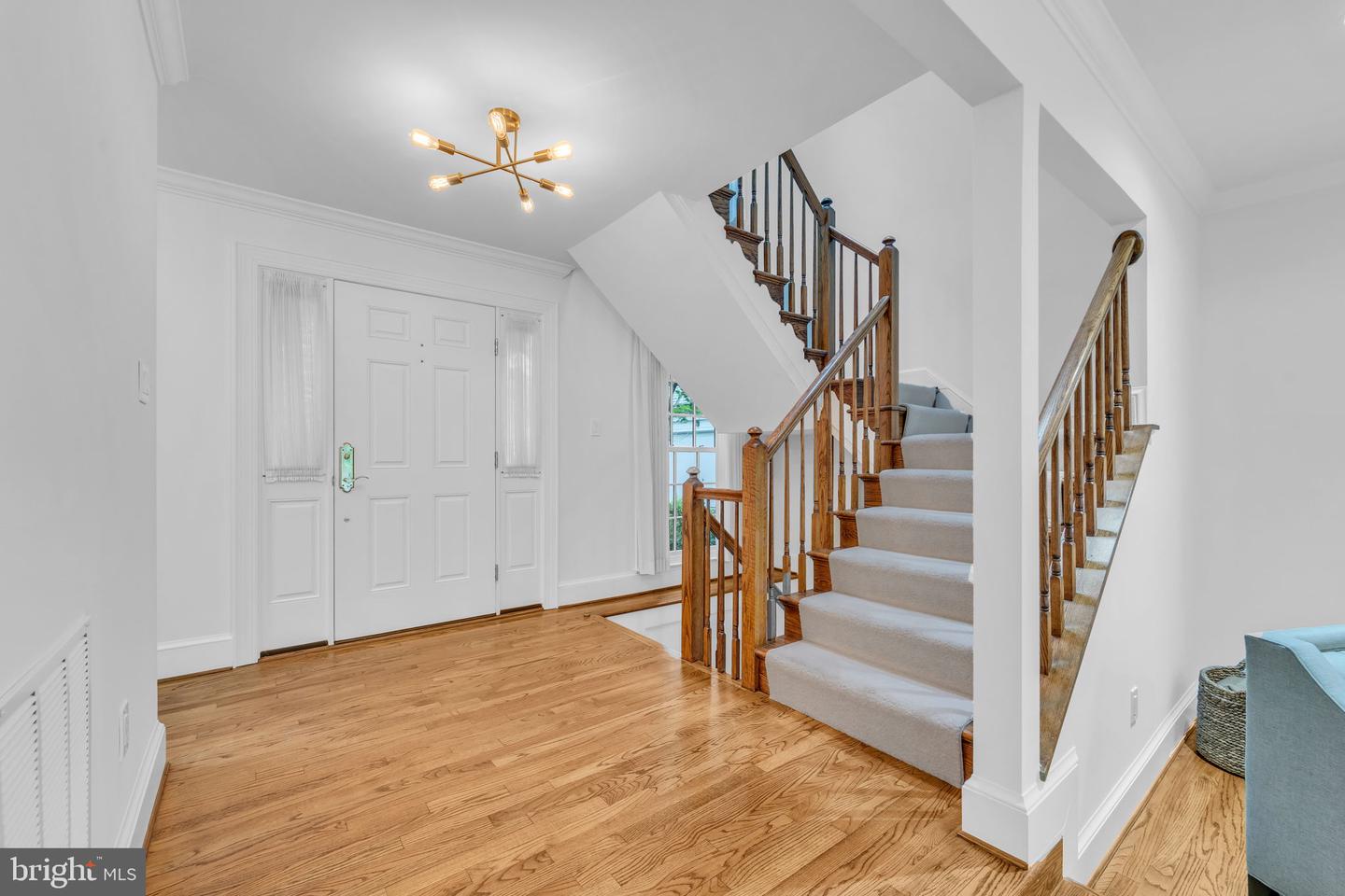 7204 EVANS MILL RD, MCLEAN, Virginia 22101, 4 Bedrooms Bedrooms, ,4 BathroomsBathrooms,Residential,For sale,7204 EVANS MILL RD,VAFX2269458 MLS # VAFX2269458