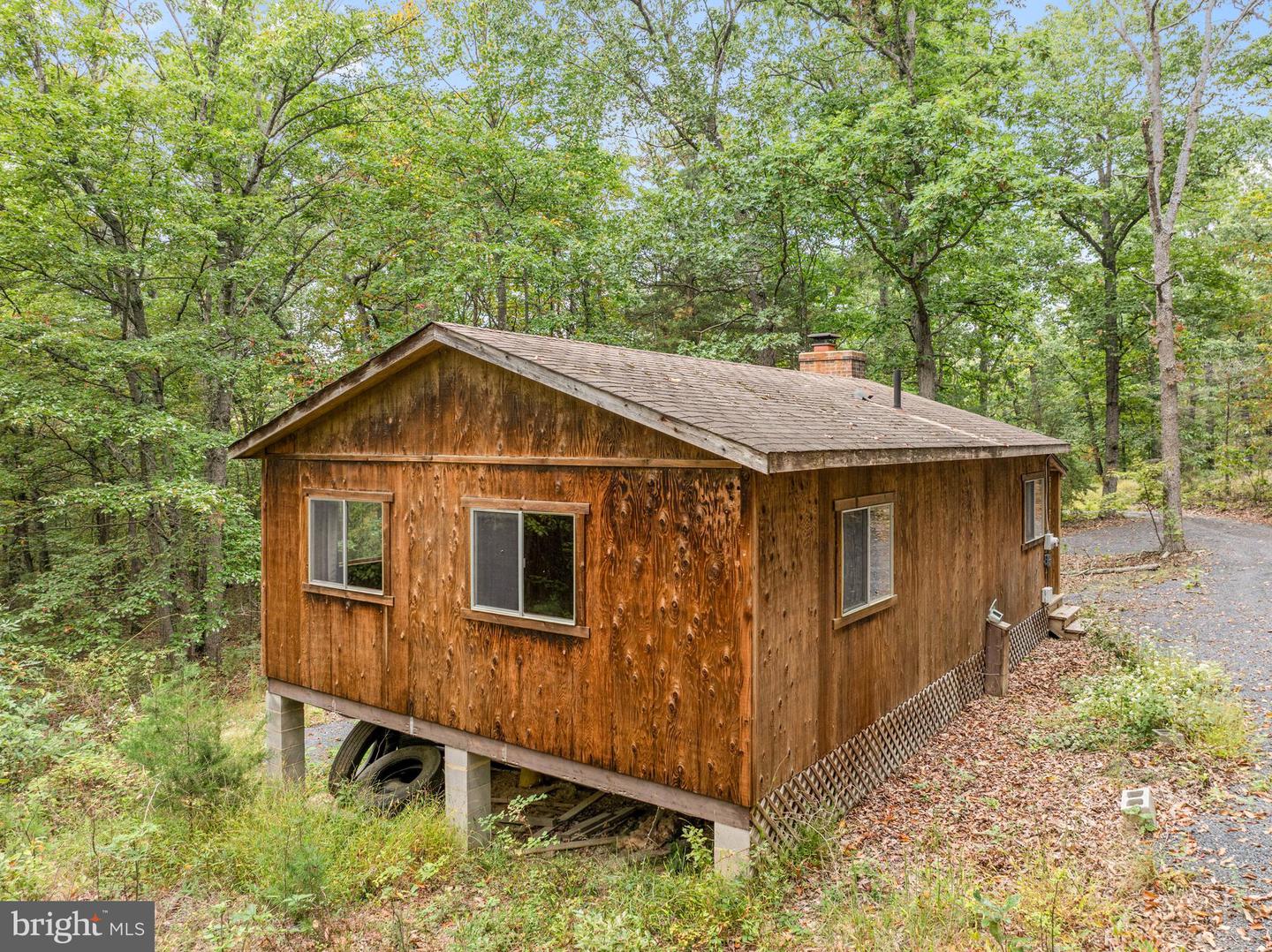 974 SUNDANCE RETREAT LN, NEW MARKET, Virginia 22844, 2 Bedrooms Bedrooms, ,1 BathroomBathrooms,Residential,For sale,974 SUNDANCE RETREAT LN,VASH2012638 MLS # VASH2012638