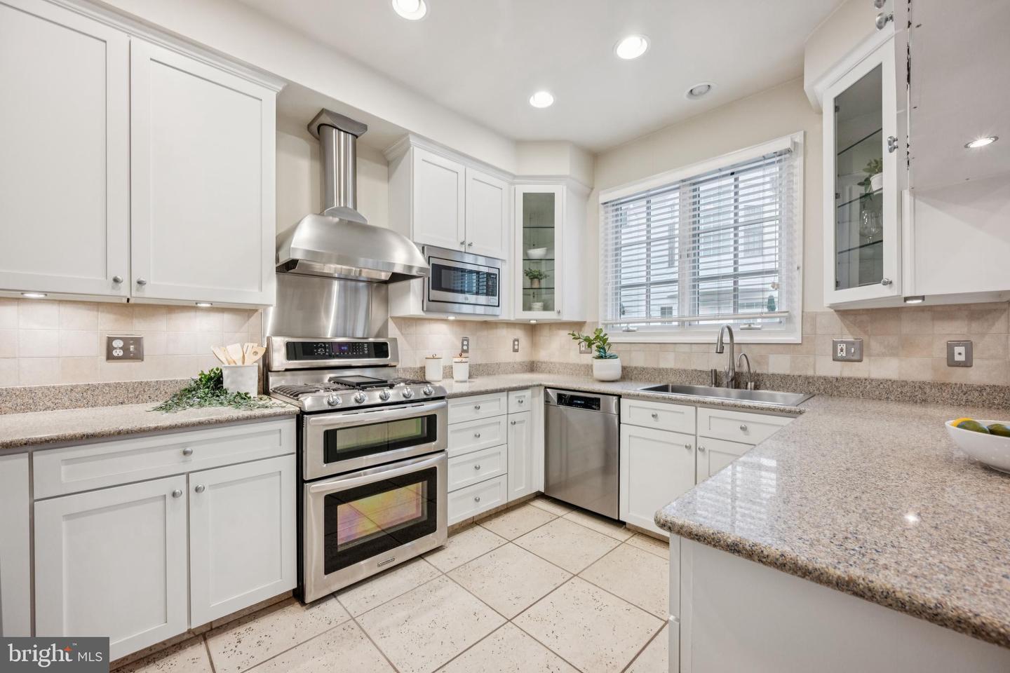 5328 43RD ST NW, WASHINGTON, District Of Columbia 20015, 3 Bedrooms Bedrooms, ,3 BathroomsBathrooms,Residential,For sale,5328 43RD ST NW,DCDC2224456 MLS # DCDC2224456