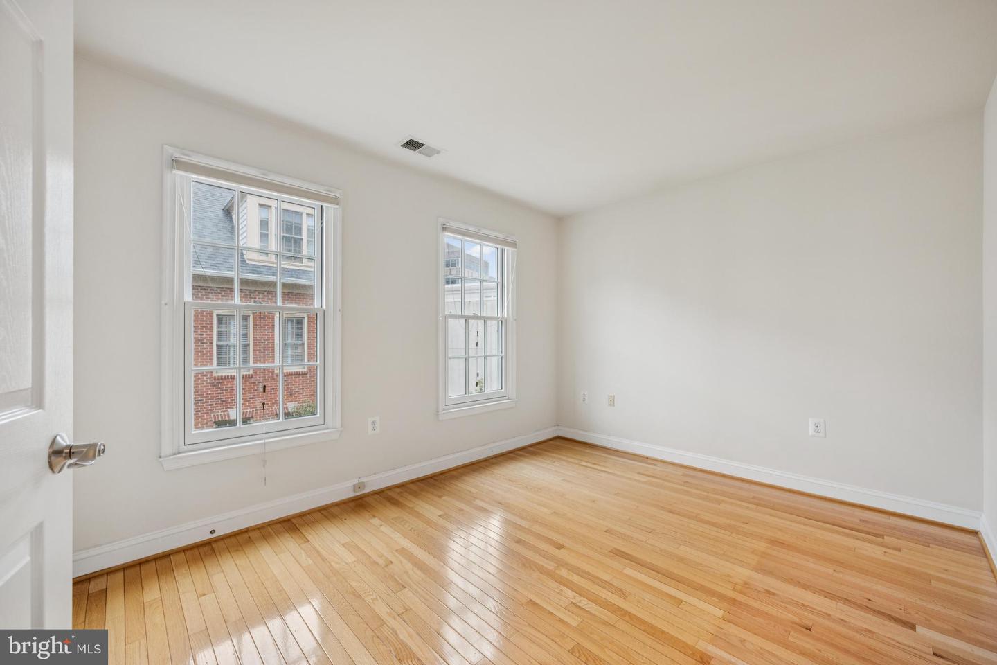 5328 43RD ST NW, WASHINGTON, District Of Columbia 20015, 3 Bedrooms Bedrooms, ,3 BathroomsBathrooms,Residential,For sale,5328 43RD ST NW,DCDC2224456 MLS # DCDC2224456