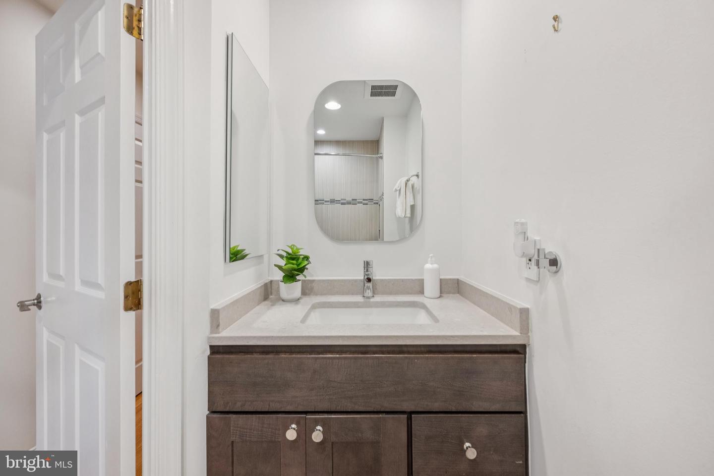 5328 43RD ST NW, WASHINGTON, District Of Columbia 20015, 3 Bedrooms Bedrooms, ,3 BathroomsBathrooms,Residential,For sale,5328 43RD ST NW,DCDC2224456 MLS # DCDC2224456