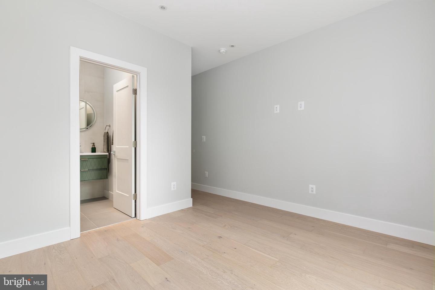 7435 NIGH RD, FALLS CHURCH, Virginia 22043, 5 Bedrooms Bedrooms, ,5 BathroomsBathrooms,Residential,For sale,7435 NIGH RD,VAFX2269622 MLS # VAFX2269622