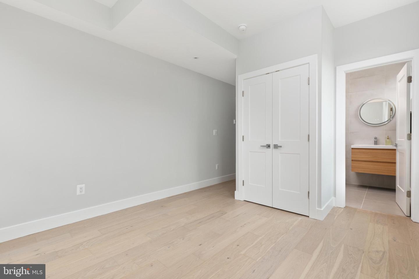 7435 NIGH RD, FALLS CHURCH, Virginia 22043, 5 Bedrooms Bedrooms, ,5 BathroomsBathrooms,Residential,For sale,7435 NIGH RD,VAFX2269622 MLS # VAFX2269622