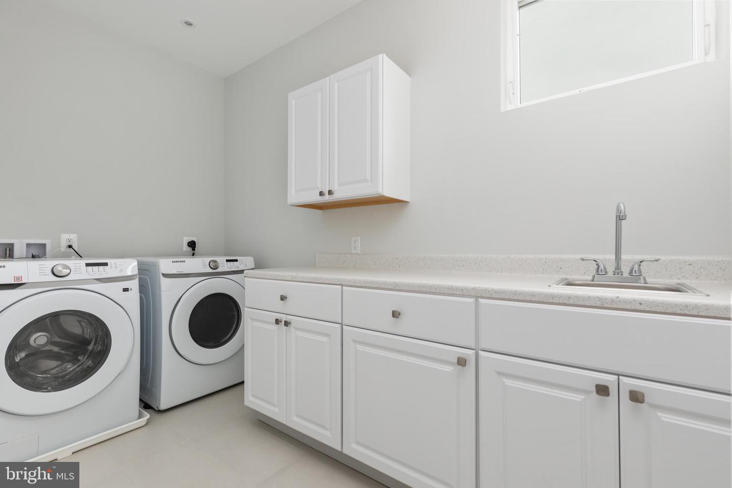7435 NIGH RD, FALLS CHURCH, Virginia 22043, 5 Bedrooms Bedrooms, ,5 BathroomsBathrooms,Residential,For sale,7435 NIGH RD,VAFX2269622 MLS # VAFX2269622