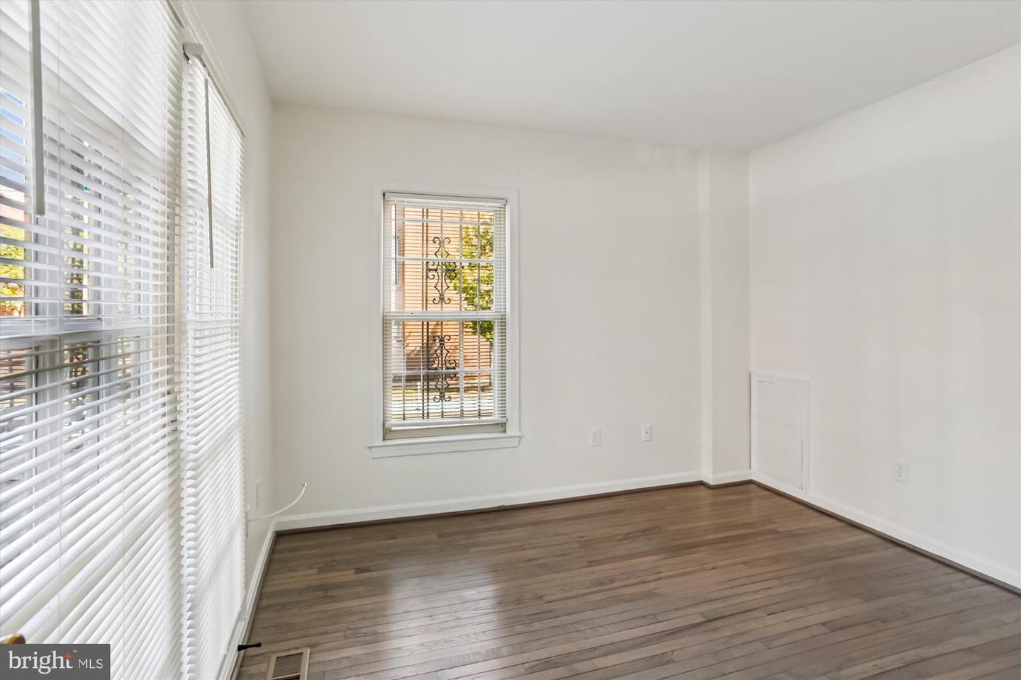 1690 EUCLID ST NW #A, WASHINGTON, District Of Columbia 20009, 1 Bedroom Bedrooms, ,1 BathroomBathrooms,Residential,For sale,1690 EUCLID ST NW #A,DCDC2224330 MLS # DCDC2224330 1690 EUCLID ST NW #A, WASHINGTON, District Of Columbia 20009, 1 Bedroom Bedrooms, ,1 BathroomBathrooms,Residential,For sale,1690 EUCLID ST NW #A,DCDC2224330 MLS # DCDC2224330