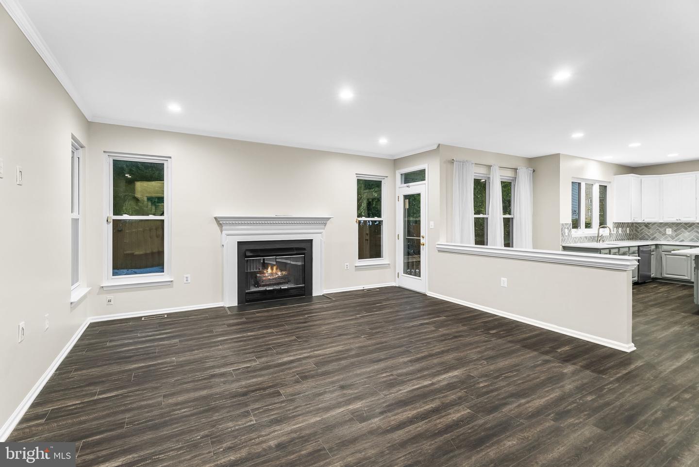 12901 CEDAR GLEN LN, HERNDON, Virginia 20171, 4 Bedrooms Bedrooms, ,3 BathroomsBathrooms,Residential,For sale,12901 CEDAR GLEN LN,VAFX2269486 MLS # VAFX2269486