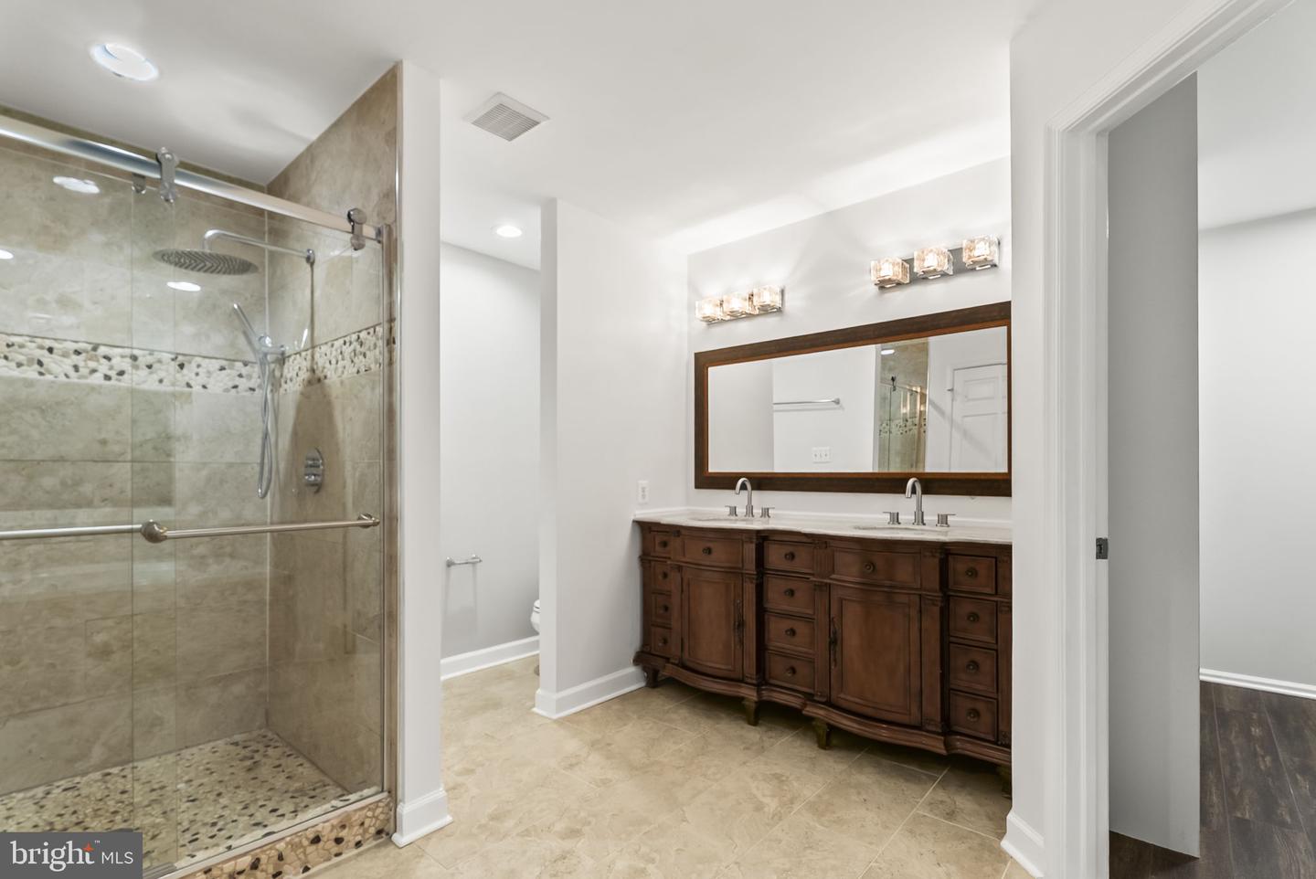 12901 CEDAR GLEN LN, HERNDON, Virginia 20171, 4 Bedrooms Bedrooms, ,3 BathroomsBathrooms,Residential,For sale,12901 CEDAR GLEN LN,VAFX2269486 MLS # VAFX2269486