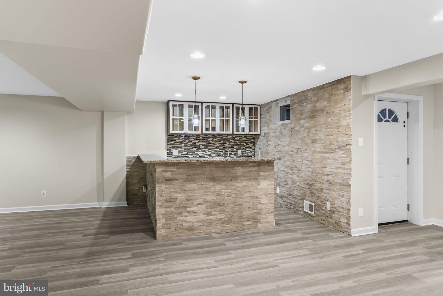 12901 CEDAR GLEN LN, HERNDON, Virginia 20171, 4 Bedrooms Bedrooms, ,3 BathroomsBathrooms,Residential,For sale,12901 CEDAR GLEN LN,VAFX2269486 MLS # VAFX2269486