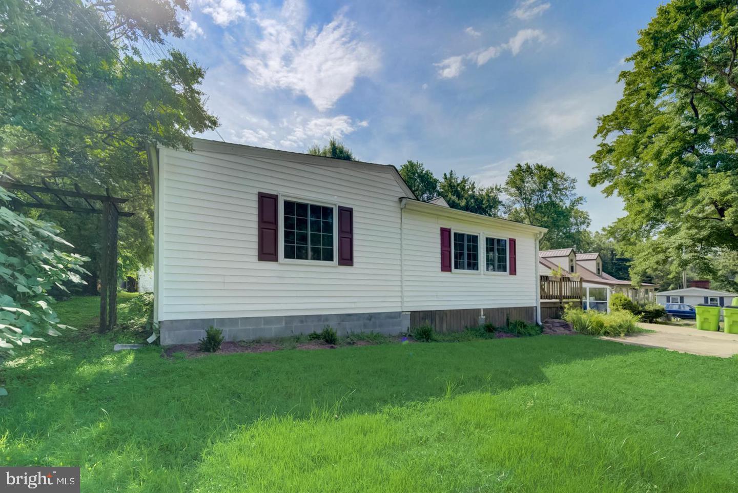 17421 TRIPOLI BLVD, DUMFRIES, Virginia 22026, 4 Bedrooms Bedrooms, 7 Rooms Rooms,2 BathroomsBathrooms,Residential,For sale,17421 TRIPOLI BLVD,VAPW2104826 MLS # VAPW2104826