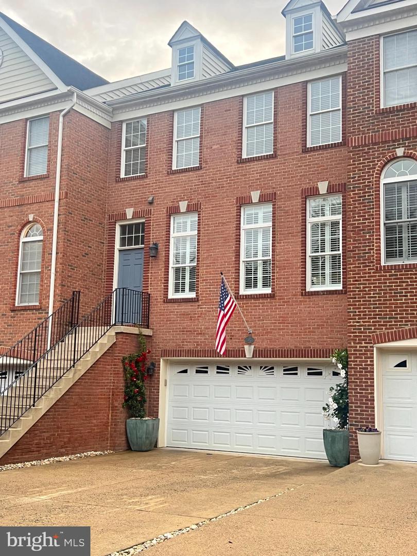 25857 KIRKWOOD SQ, CHANTILLY, Virginia 20152, 3 Bedrooms Bedrooms, ,2 BathroomsBathrooms,Residential,For sale,25857 KIRKWOOD SQ,VALO2107732 MLS # VALO2107732