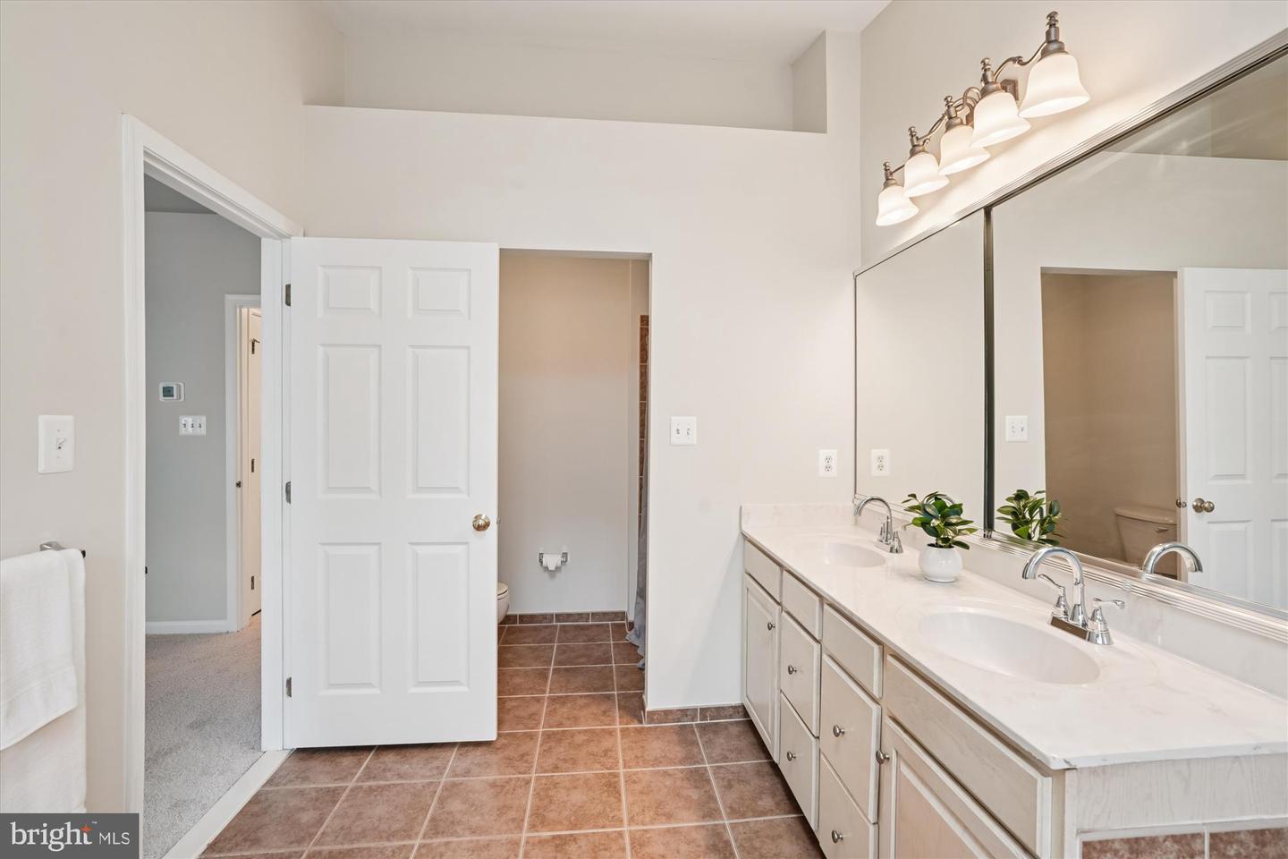 25857 KIRKWOOD SQ, CHANTILLY, Virginia 20152, 3 Bedrooms Bedrooms, ,2 BathroomsBathrooms,Residential,For sale,25857 KIRKWOOD SQ,VALO2107732 MLS # VALO2107732