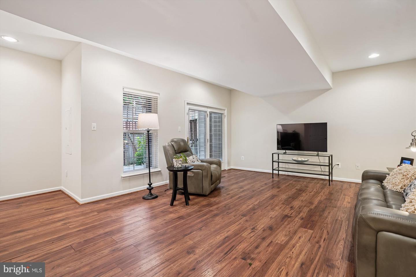25857 KIRKWOOD SQ, CHANTILLY, Virginia 20152, 3 Bedrooms Bedrooms, ,2 BathroomsBathrooms,Residential,For sale,25857 KIRKWOOD SQ,VALO2107732 MLS # VALO2107732