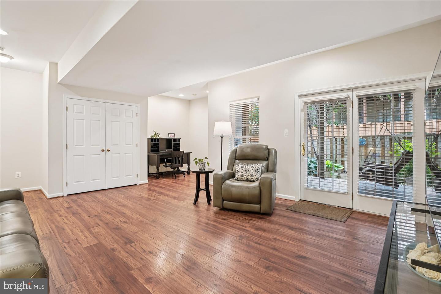 25857 KIRKWOOD SQ, CHANTILLY, Virginia 20152, 3 Bedrooms Bedrooms, ,2 BathroomsBathrooms,Residential,For sale,25857 KIRKWOOD SQ,VALO2107732 MLS # VALO2107732