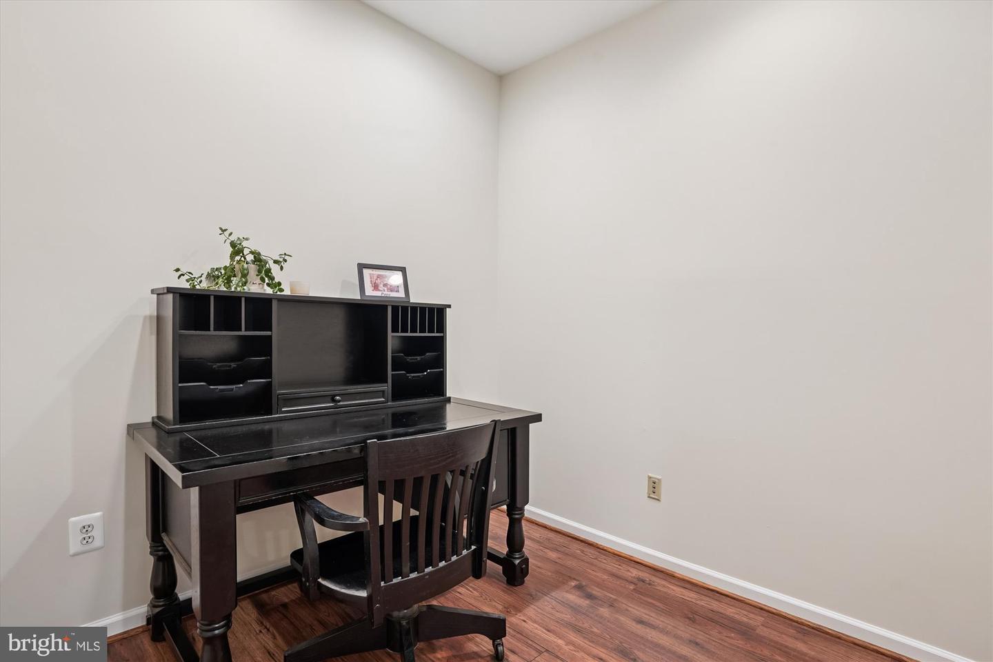 25857 KIRKWOOD SQ, CHANTILLY, Virginia 20152, 3 Bedrooms Bedrooms, ,2 BathroomsBathrooms,Residential,For sale,25857 KIRKWOOD SQ,VALO2107732 MLS # VALO2107732