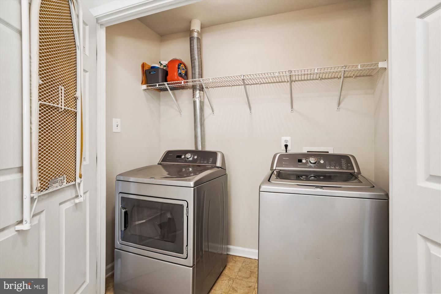 25857 KIRKWOOD SQ, CHANTILLY, Virginia 20152, 3 Bedrooms Bedrooms, ,2 BathroomsBathrooms,Residential,For sale,25857 KIRKWOOD SQ,VALO2107732 MLS # VALO2107732