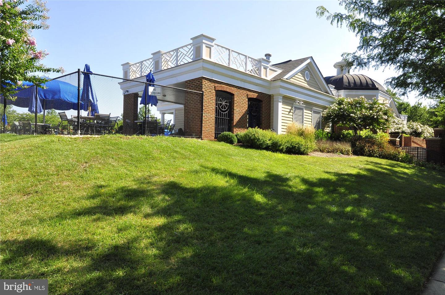 25857 KIRKWOOD SQ, CHANTILLY, Virginia 20152, 3 Bedrooms Bedrooms, ,2 BathroomsBathrooms,Residential,For sale,25857 KIRKWOOD SQ,VALO2107732 MLS # VALO2107732
