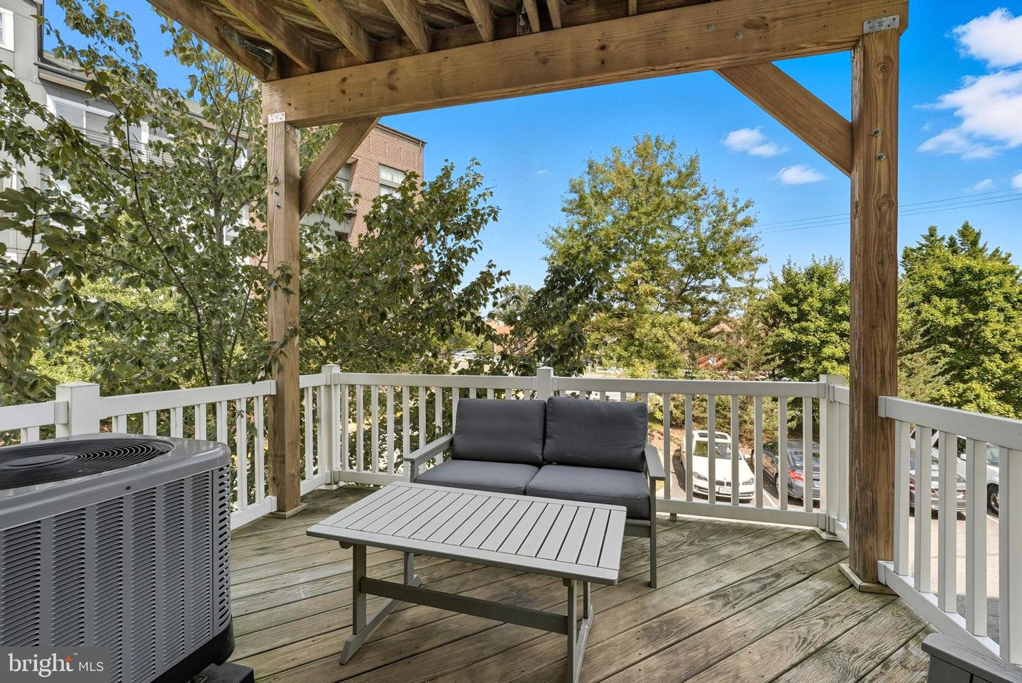 5611 HARRINGTON FALLS LN, ALEXANDRIA, Virginia 22312, 2 Bedrooms Bedrooms, 5 Rooms Rooms,2 BathroomsBathrooms,Residential,For sale,5611 HARRINGTON FALLS LN,VAFX2269560 MLS # VAFX2269560