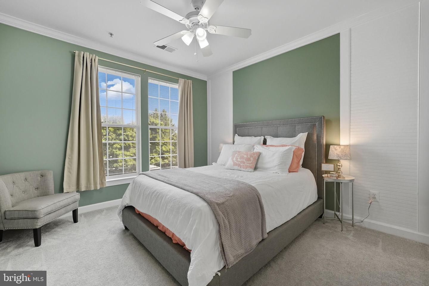5611 HARRINGTON FALLS LN, ALEXANDRIA, Virginia 22312, 2 Bedrooms Bedrooms, 5 Rooms Rooms,2 BathroomsBathrooms,Residential,For sale,5611 HARRINGTON FALLS LN,VAFX2269560 MLS # VAFX2269560