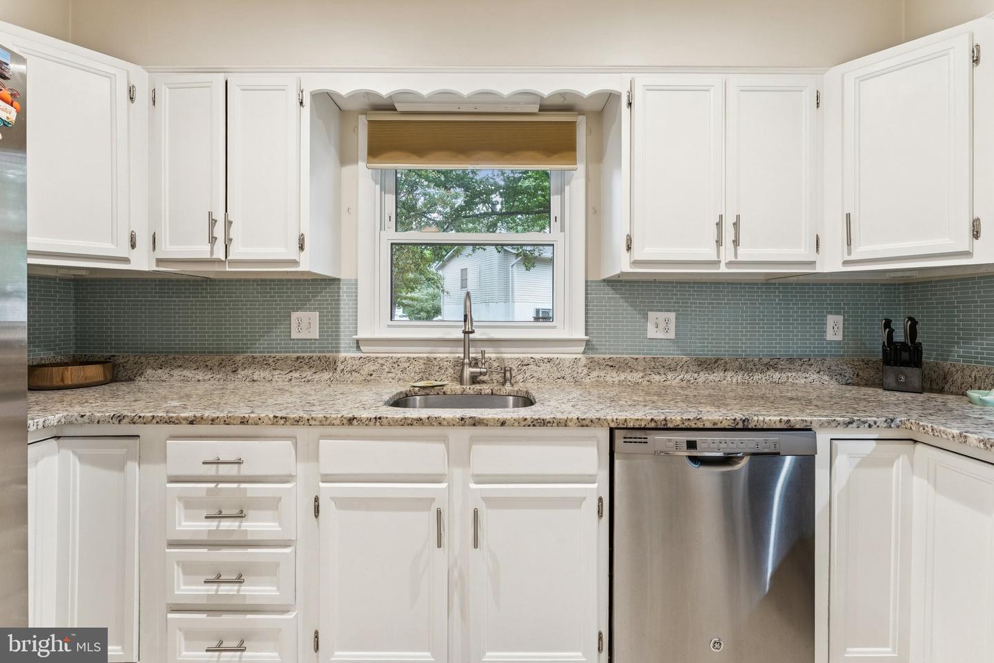 15721 SINGLETREE LN, DUMFRIES, Virginia 22025, 3 Bedrooms Bedrooms, ,2 BathroomsBathrooms,Residential,For sale,15721 SINGLETREE LN,VAPW2104890 MLS # VAPW2104890