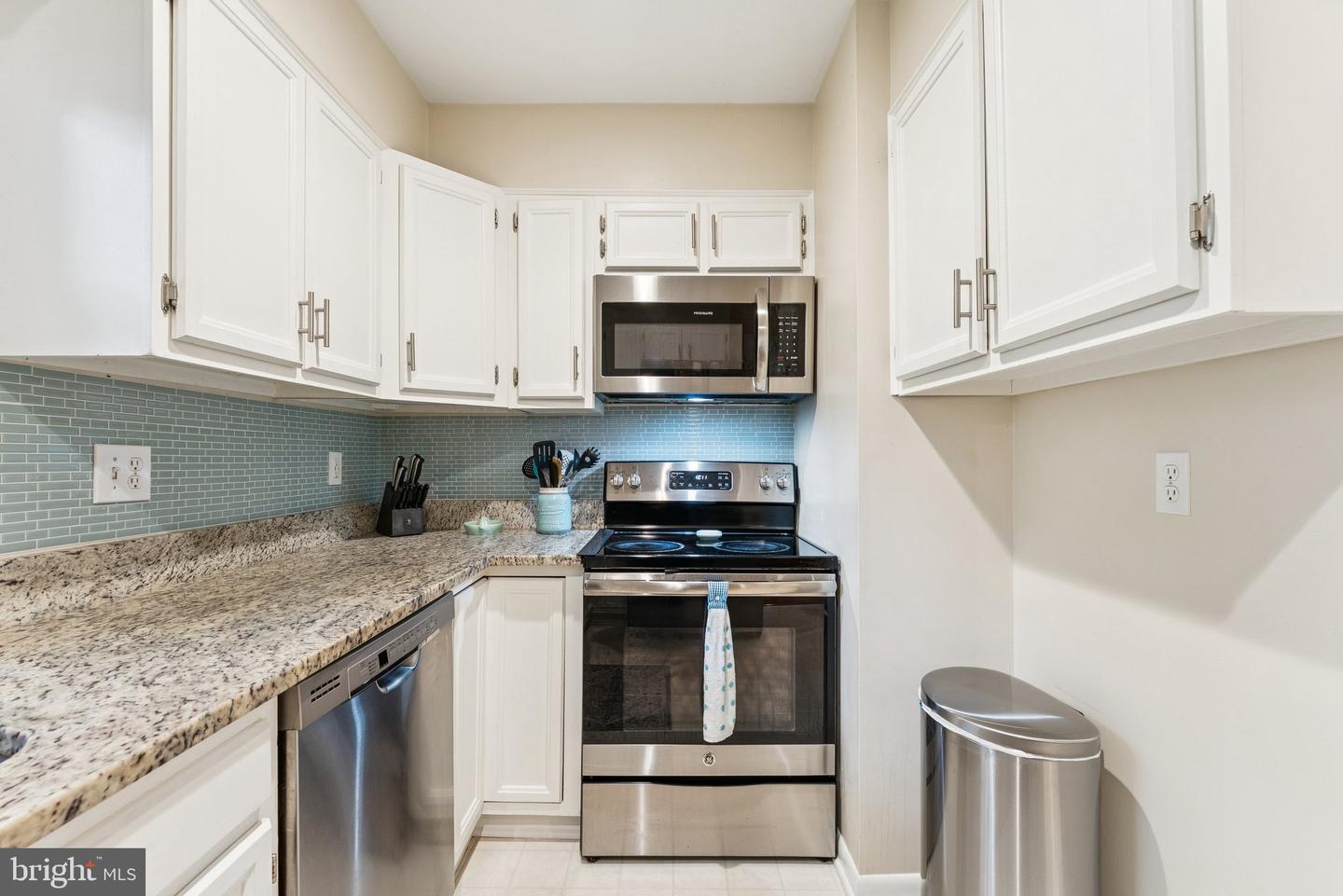 15721 SINGLETREE LN, DUMFRIES, Virginia 22025, 3 Bedrooms Bedrooms, ,2 BathroomsBathrooms,Residential,For sale,15721 SINGLETREE LN,VAPW2104890 MLS # VAPW2104890