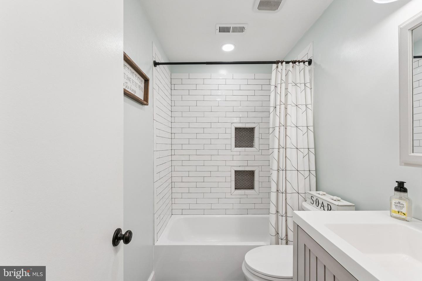 15721 SINGLETREE LN, DUMFRIES, Virginia 22025, 3 Bedrooms Bedrooms, ,2 BathroomsBathrooms,Residential,For sale,15721 SINGLETREE LN,VAPW2104890 MLS # VAPW2104890