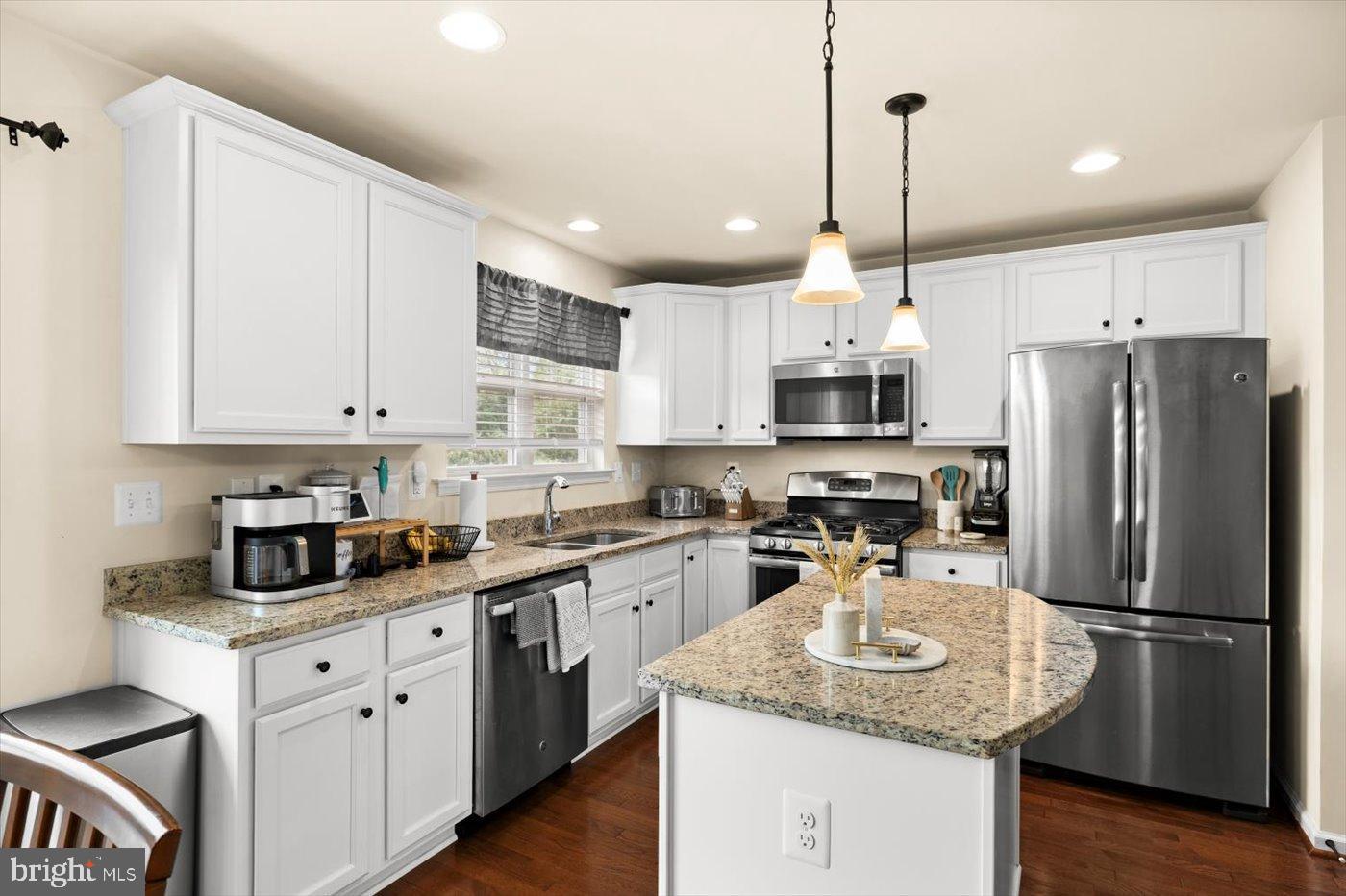 2338 DRAKE LN, FREDERICKSBURG, Virginia 22408, 4 Bedrooms Bedrooms, 8 Rooms Rooms,2 BathroomsBathrooms,Residential,For sale,2338 DRAKE LN,VASP2036536 MLS # VASP2036536
