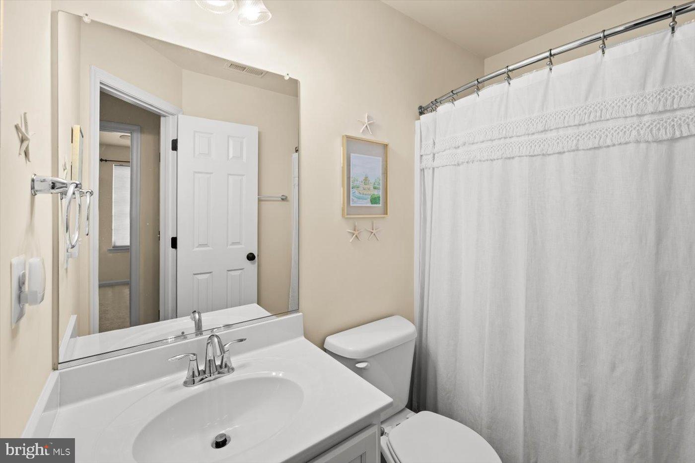 2338 DRAKE LN, FREDERICKSBURG, Virginia 22408, 4 Bedrooms Bedrooms, 8 Rooms Rooms,2 BathroomsBathrooms,Residential,For sale,2338 DRAKE LN,VASP2036536 MLS # VASP2036536