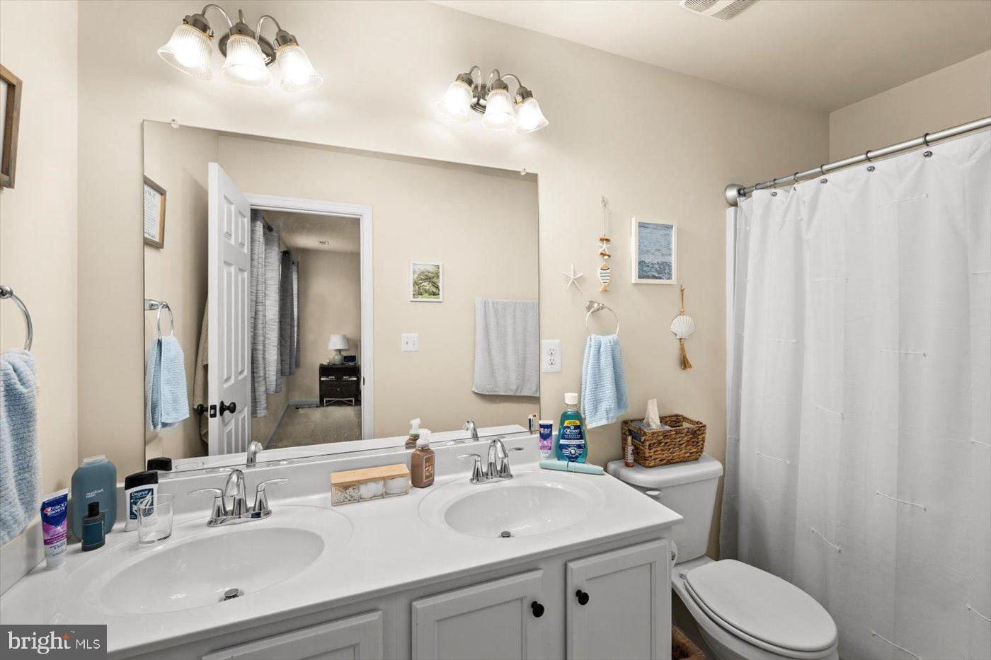 2338 DRAKE LN, FREDERICKSBURG, Virginia 22408, 4 Bedrooms Bedrooms, 8 Rooms Rooms,2 BathroomsBathrooms,Residential,For sale,2338 DRAKE LN,VASP2036536 MLS # VASP2036536