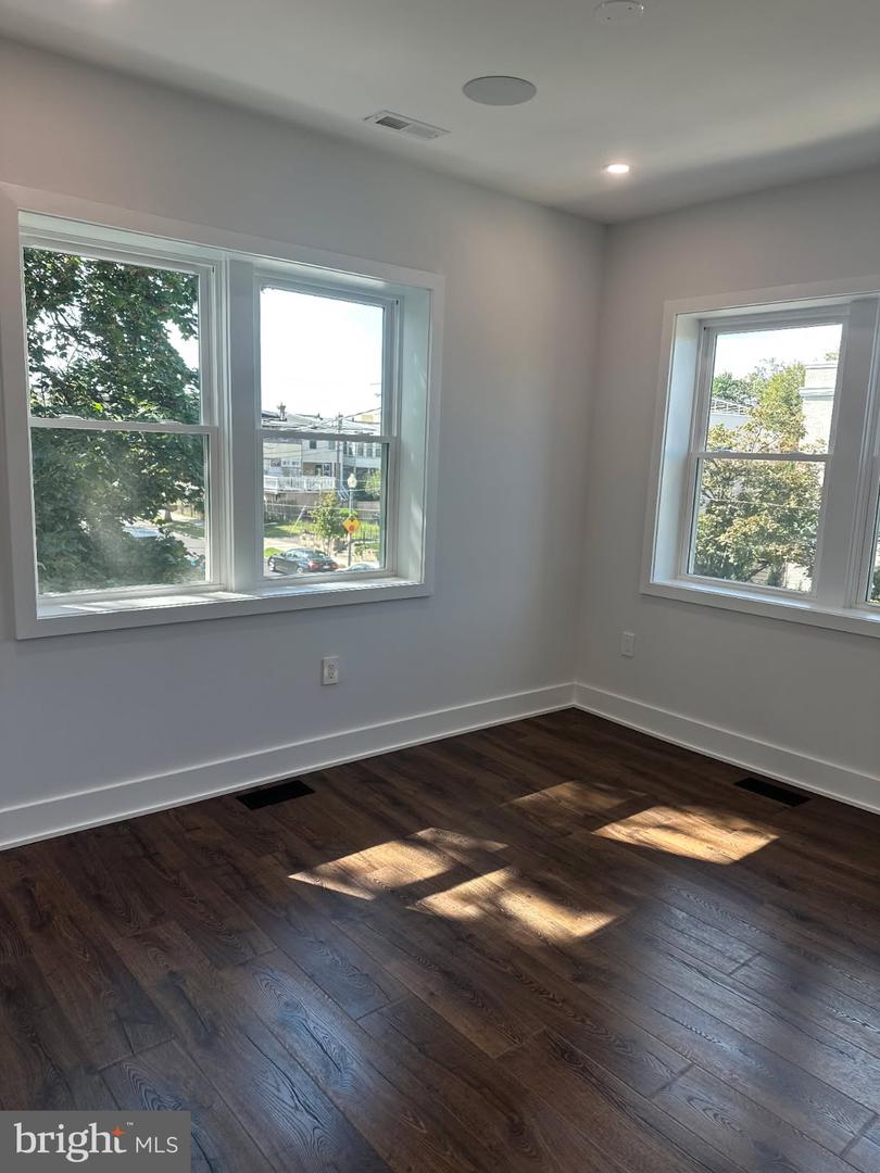 822 GALLATIN ST NW, WASHINGTON, District Of Columbia 20011, 5 Bedrooms Bedrooms, ,4 BathroomsBathrooms,Residential,For sale,822 GALLATIN ST NW,DCDC2224566 MLS # DCDC2224566