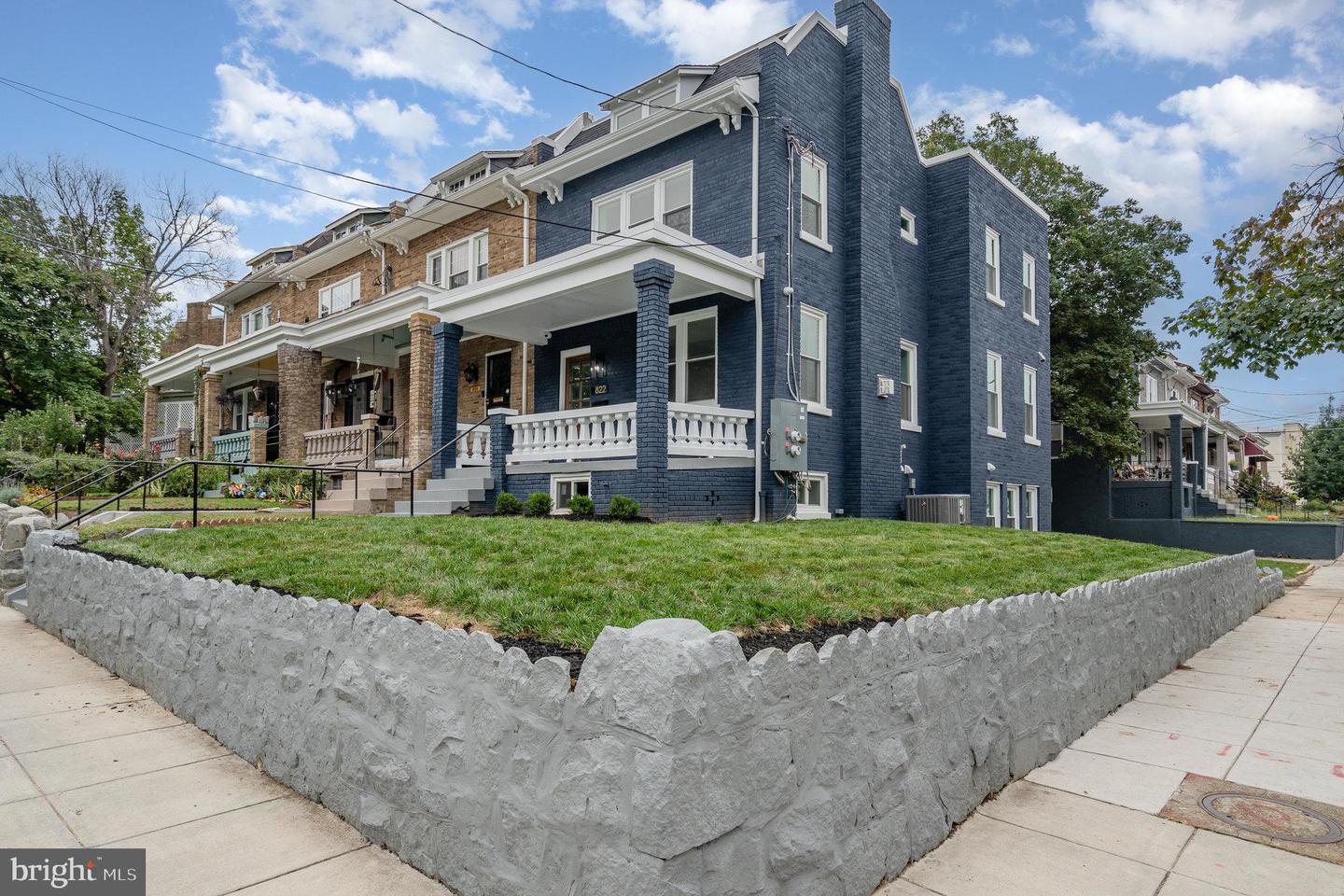 822 GALLATIN ST NW, WASHINGTON, District Of Columbia 20011, 5 Bedrooms Bedrooms, ,4 BathroomsBathrooms,Residential,For sale,822 GALLATIN ST NW,DCDC2224566 MLS # DCDC2224566